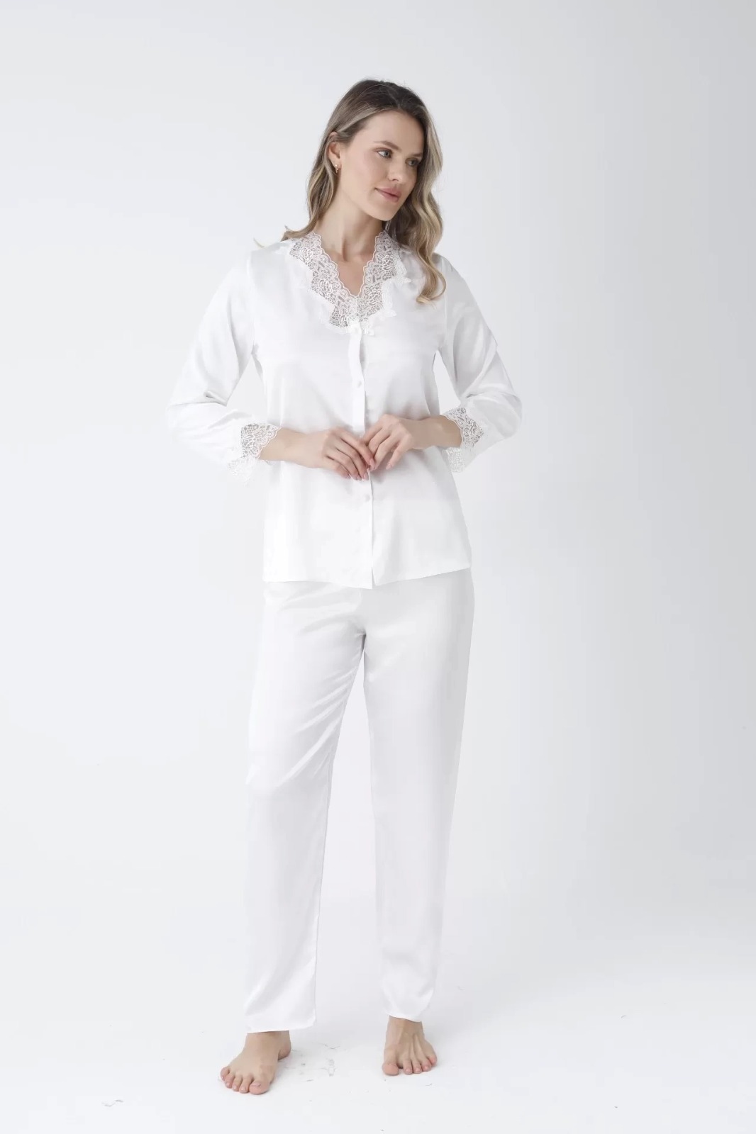 Larina Elegance: White Satin & Lace 2-Piece Sleepwear Set - Image 3
